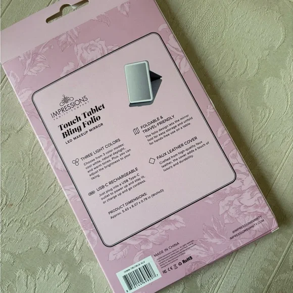 Impressions Vanity LED Light Up Bling Folio Makeup Mirror Silver BNIB